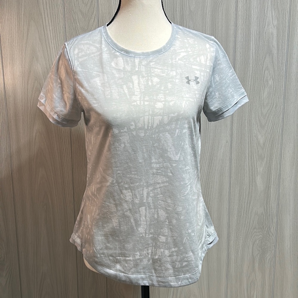 Under Armour Gray Heatgear short sleeve shirt size medium